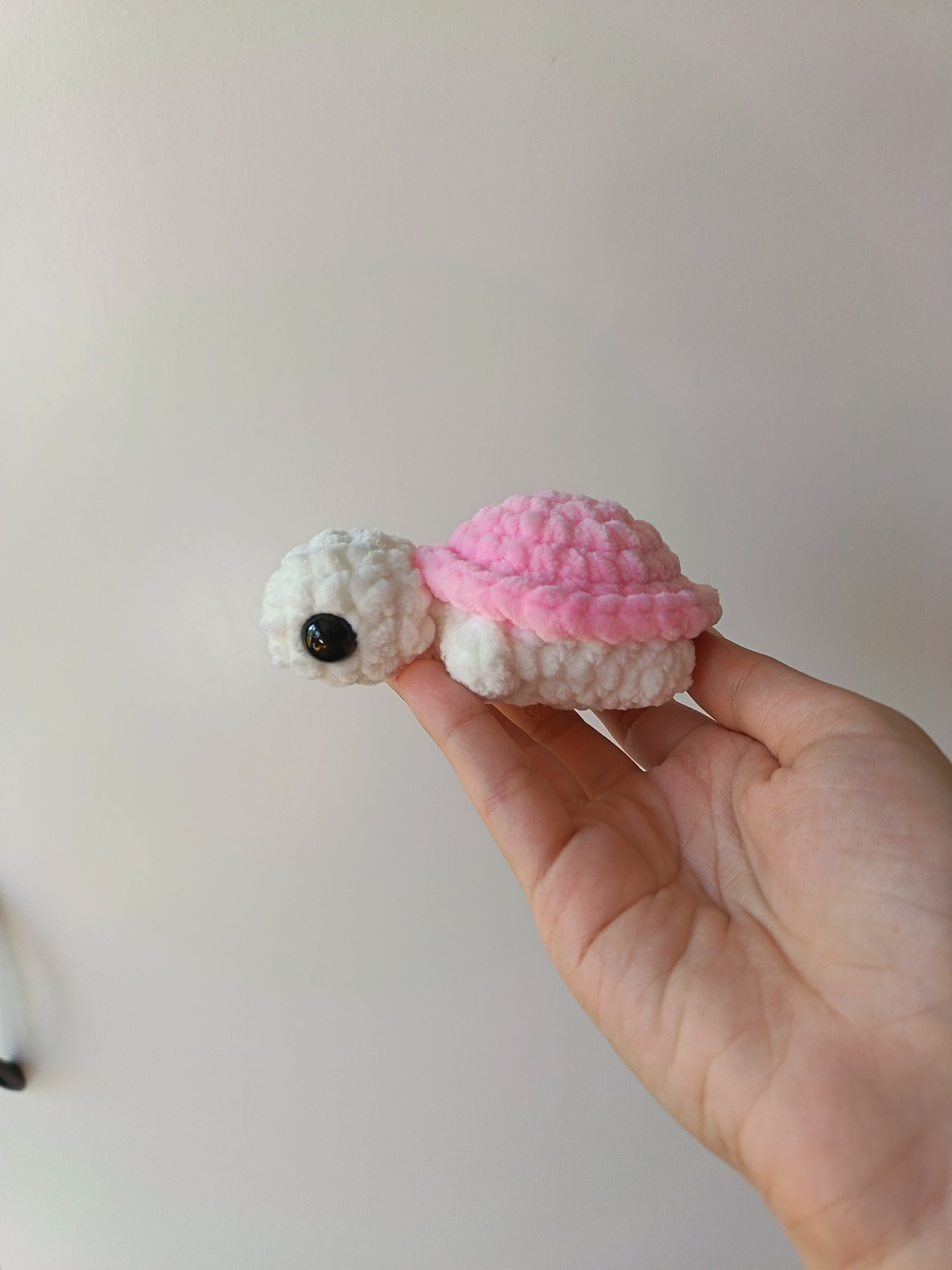 Kézzel készült horgolt rózsaszín teknős plüss - Miramigurumi